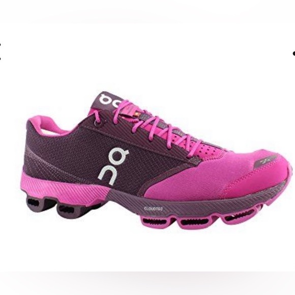 On Running sneakers - Picture 1 of 9